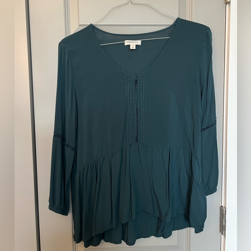 Calvin Klein Jeans Teal Green V-Neck Blouse Size Medium